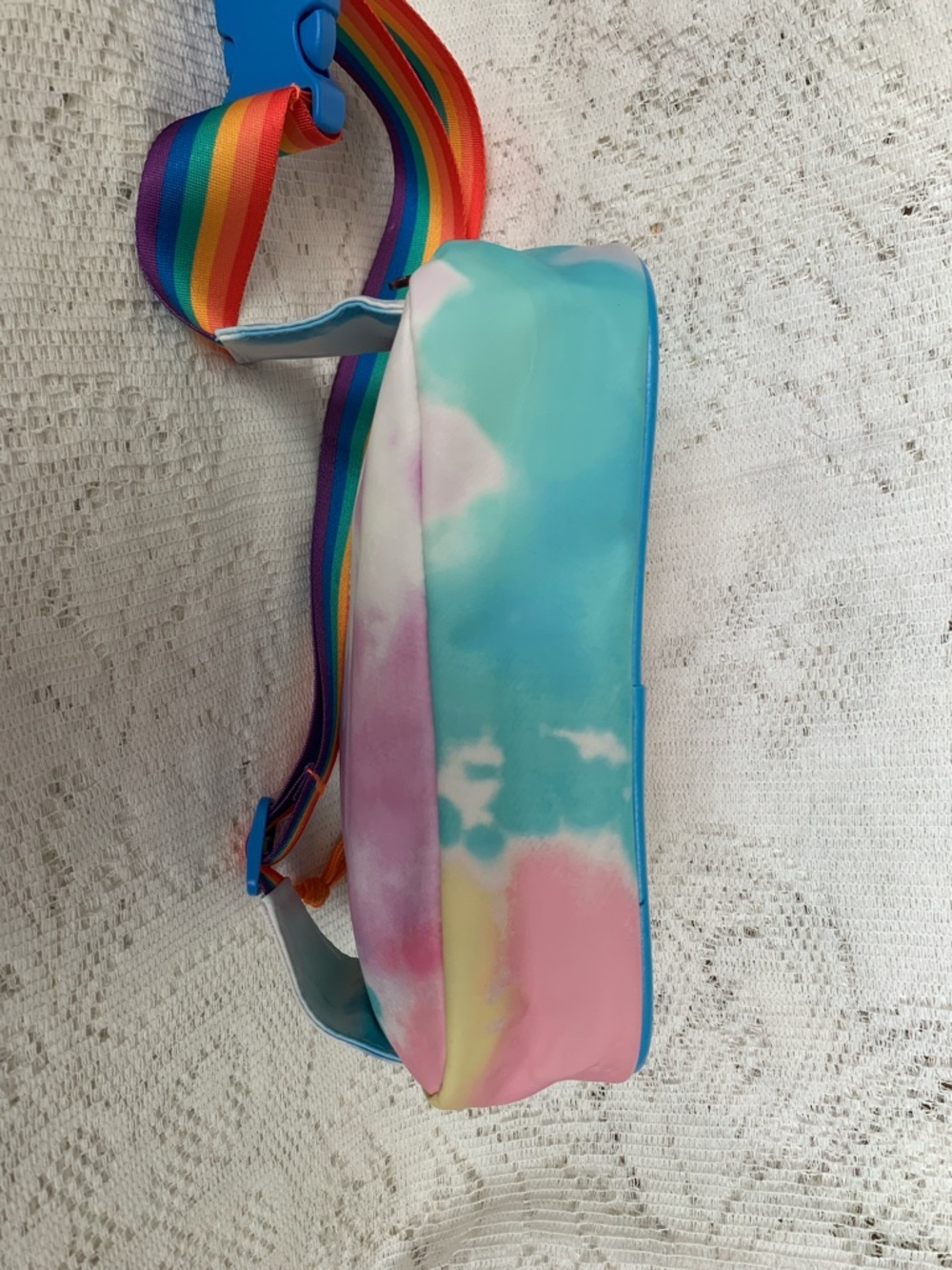 Disney World Parks EXCLUSIVE Castle Pride Collection Fanny Hip Pack - Picture 5 of 10